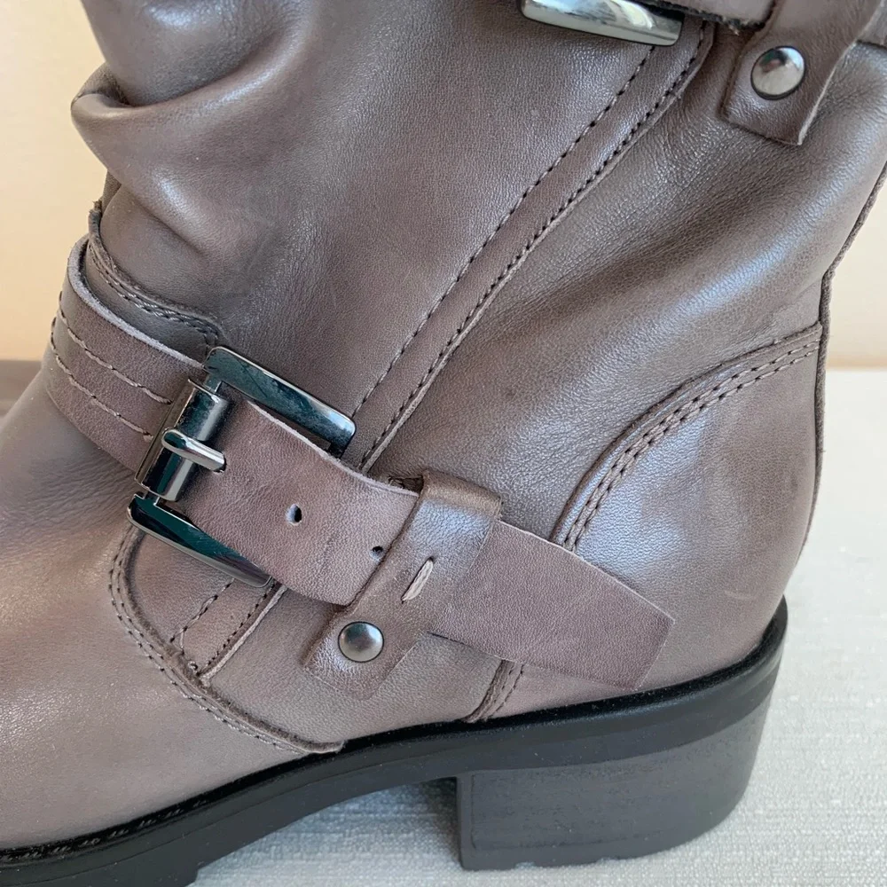 Earth Talus Grey Taupe Leather Ankle Boots Woman’s 6B(M)
